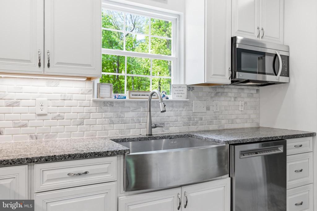 6324 VINT HILL RD, WARRENTON, Virginia 20187, 5 Bedrooms Bedrooms, ,2 BathroomsBathrooms,Residential,6324 VINT HILL RD,VAFQ2021488 MLS # VAFQ2021488