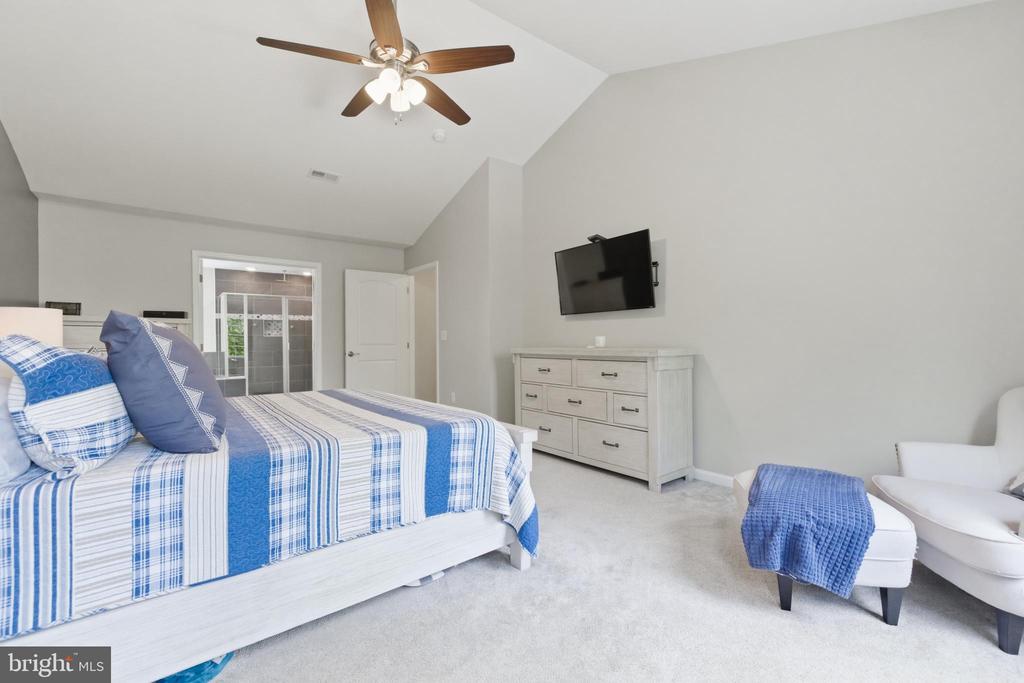 6324 VINT HILL RD, WARRENTON, Virginia 20187, 5 Bedrooms Bedrooms, ,2 BathroomsBathrooms,Residential,6324 VINT HILL RD,VAFQ2021488 MLS # VAFQ2021488