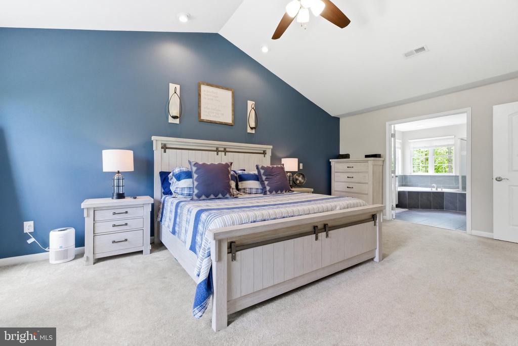 6324 VINT HILL RD, WARRENTON, Virginia 20187, 5 Bedrooms Bedrooms, ,2 BathroomsBathrooms,Residential,6324 VINT HILL RD,VAFQ2021488 MLS # VAFQ2021488