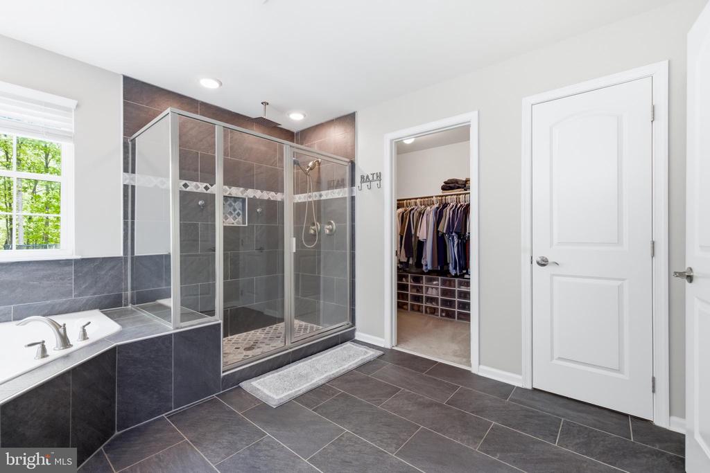 6324 VINT HILL RD, WARRENTON, Virginia 20187, 5 Bedrooms Bedrooms, ,2 BathroomsBathrooms,Residential,6324 VINT HILL RD,VAFQ2021488 MLS # VAFQ2021488