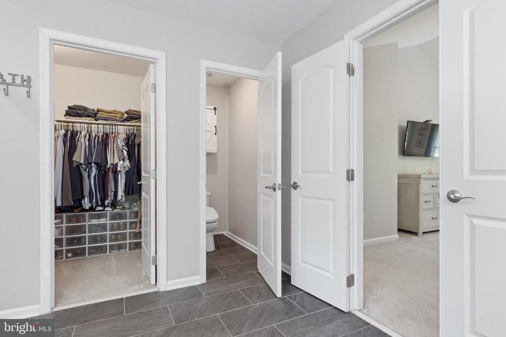 6324 VINT HILL RD, WARRENTON, Virginia 20187, 5 Bedrooms Bedrooms, ,2 BathroomsBathrooms,Residential,6324 VINT HILL RD,VAFQ2021488 MLS # VAFQ2021488