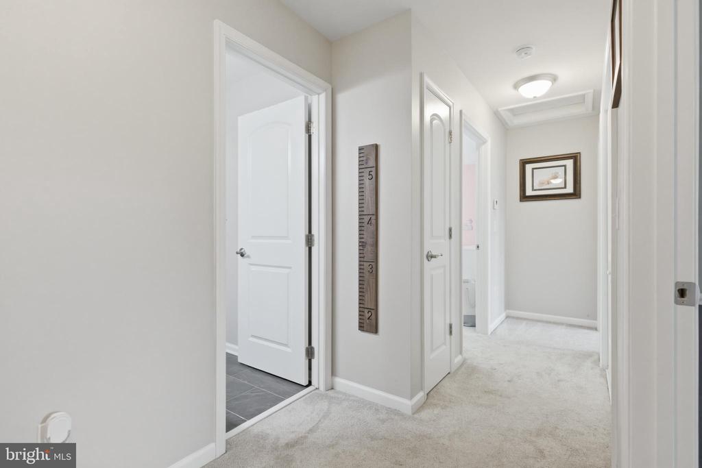 6324 VINT HILL RD, WARRENTON, Virginia 20187, 5 Bedrooms Bedrooms, ,2 BathroomsBathrooms,Residential,6324 VINT HILL RD,VAFQ2021488 MLS # VAFQ2021488