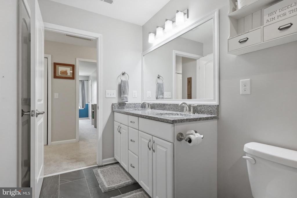 6324 VINT HILL RD, WARRENTON, Virginia 20187, 5 Bedrooms Bedrooms, ,2 BathroomsBathrooms,Residential,6324 VINT HILL RD,VAFQ2021488 MLS # VAFQ2021488