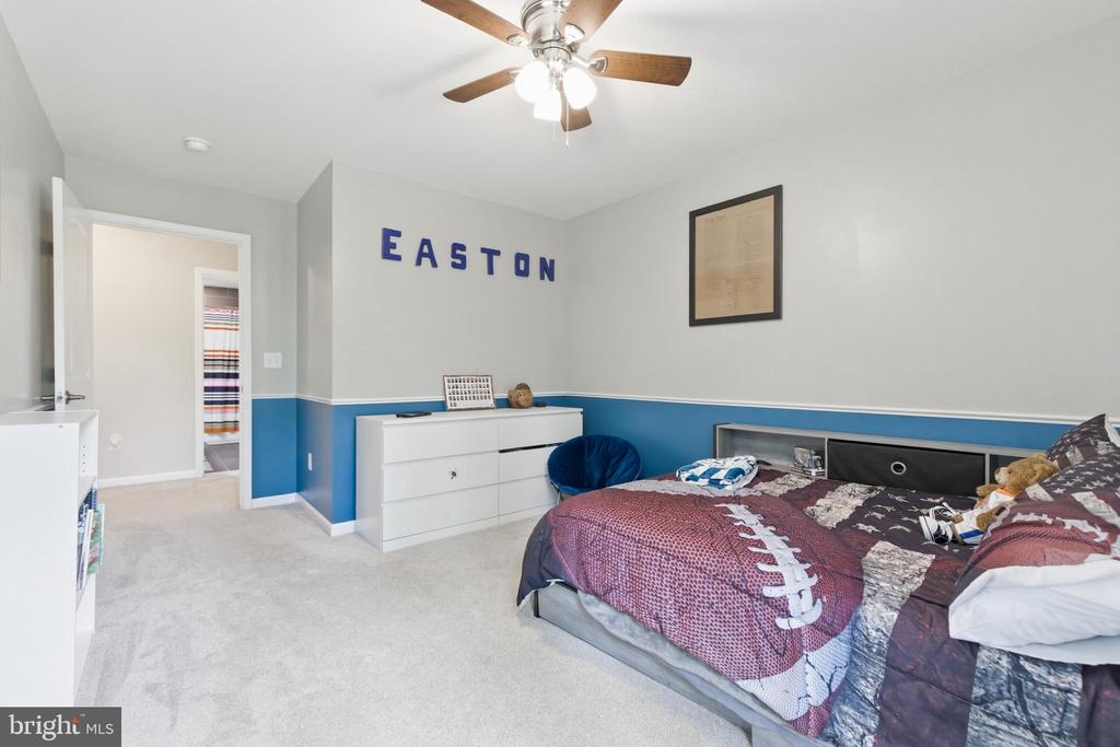 6324 VINT HILL RD, WARRENTON, Virginia 20187, 5 Bedrooms Bedrooms, ,2 BathroomsBathrooms,Residential,6324 VINT HILL RD,VAFQ2021488 MLS # VAFQ2021488