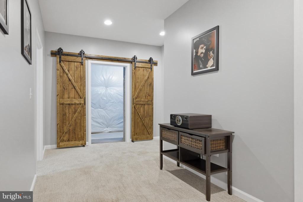 6324 VINT HILL RD, WARRENTON, Virginia 20187, 5 Bedrooms Bedrooms, ,2 BathroomsBathrooms,Residential,6324 VINT HILL RD,VAFQ2021488 MLS # VAFQ2021488