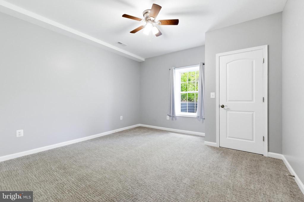 6324 VINT HILL RD, WARRENTON, Virginia 20187, 5 Bedrooms Bedrooms, ,2 BathroomsBathrooms,Residential,6324 VINT HILL RD,VAFQ2021488 MLS # VAFQ2021488