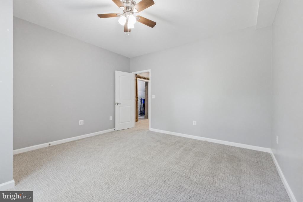 6324 VINT HILL RD, WARRENTON, Virginia 20187, 5 Bedrooms Bedrooms, ,2 BathroomsBathrooms,Residential,6324 VINT HILL RD,VAFQ2021488 MLS # VAFQ2021488