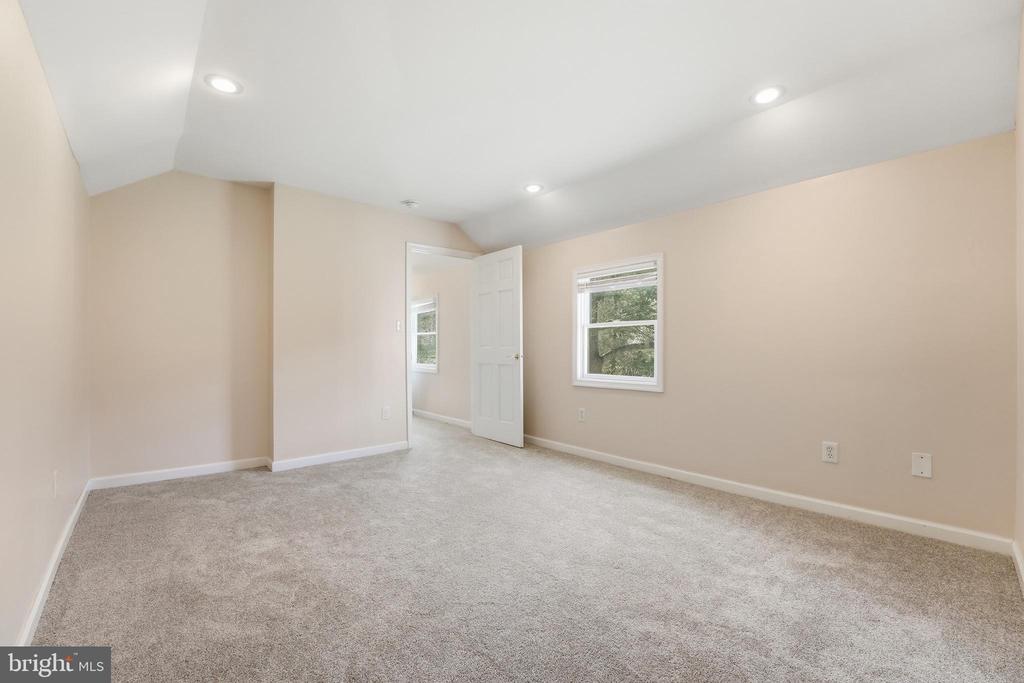 6537 WATERY MOUNTAIN RD, WARRENTON, Virginia 20186, 2 Bedrooms Bedrooms, ,2 BathroomsBathrooms,Residential,6537 WATERY MOUNTAIN RD,VAFQ2021660 MLS # VAFQ2021660