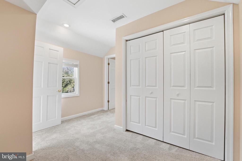 6537 WATERY MOUNTAIN RD, WARRENTON, Virginia 20186, 2 Bedrooms Bedrooms, ,2 BathroomsBathrooms,Residential,6537 WATERY MOUNTAIN RD,VAFQ2021660 MLS # VAFQ2021660