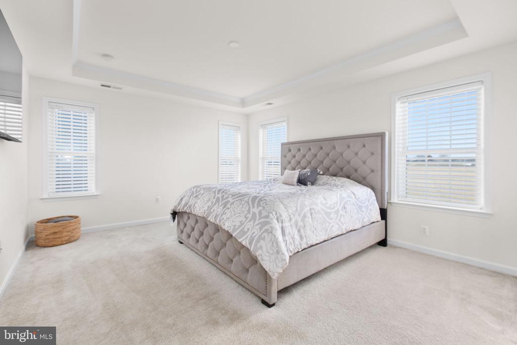 10413 SPOTSWOOD DR, FREDERICKSBURG, Virginia 22408, 4 Bedrooms Bedrooms, ,3 BathroomsBathrooms,Residential,10413 SPOTSWOOD DR,VASP2040564 MLS # VASP2040564