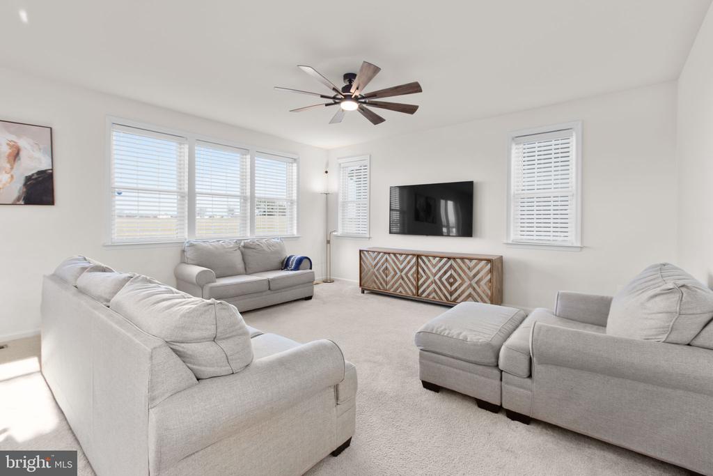 10413 SPOTSWOOD DR, FREDERICKSBURG, Virginia 22408, 4 Bedrooms Bedrooms, ,3 BathroomsBathrooms,Residential,10413 SPOTSWOOD DR,VASP2040564 MLS # VASP2040564