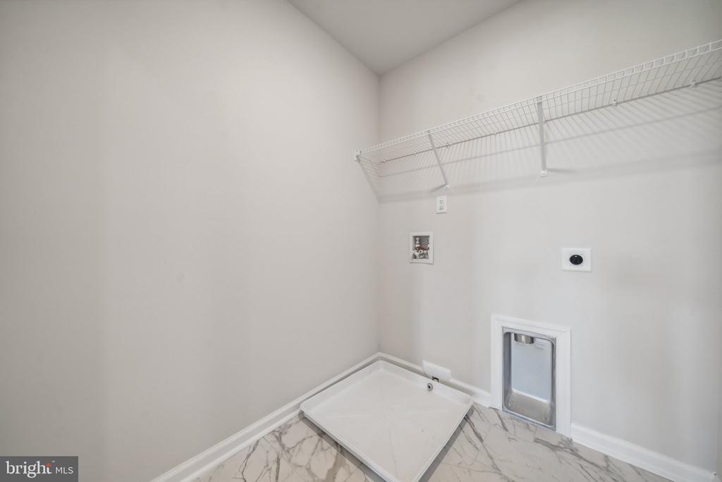 234 GLENMORE LN, KESWICK, Virginia 22947, 4 Bedrooms Bedrooms, ,2 BathroomsBathrooms,Residential,234 GLENMORE LN,VALA2009720 MLS # VALA2009720