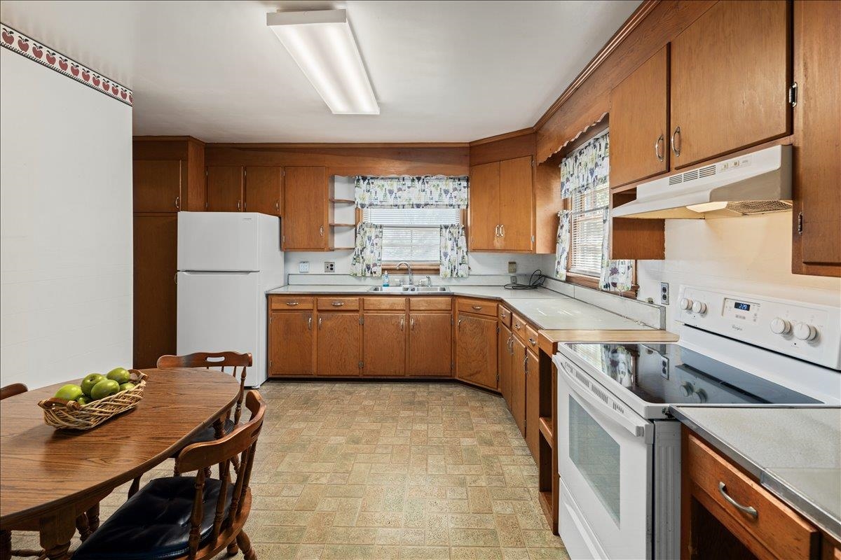 9 BALDWIN DR, STAUNTON, Virginia 24401, 3 Bedrooms Bedrooms, ,1 BathroomBathrooms,Residential,9 BALDWIN DR,675753 MLS # 675753