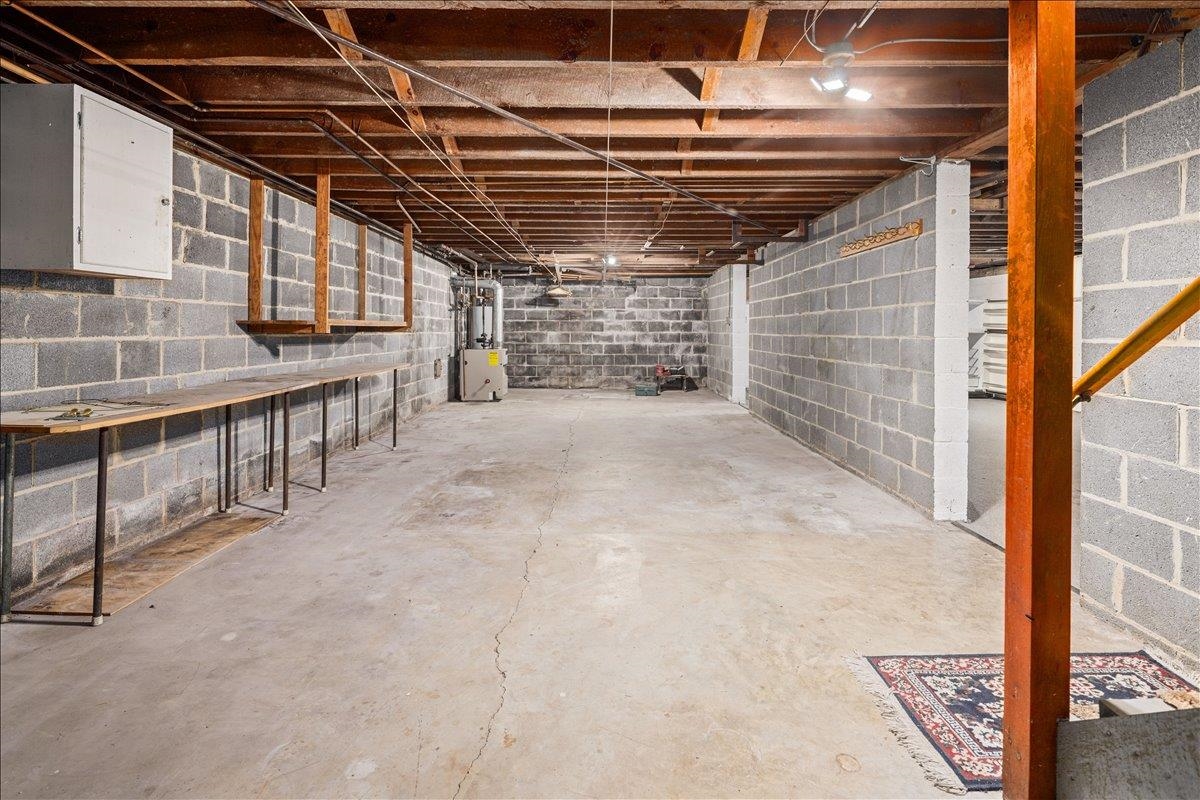 9 BALDWIN DR, STAUNTON, Virginia 24401, 3 Bedrooms Bedrooms, ,1 BathroomBathrooms,Residential,9 BALDWIN DR,675753 MLS # 675753