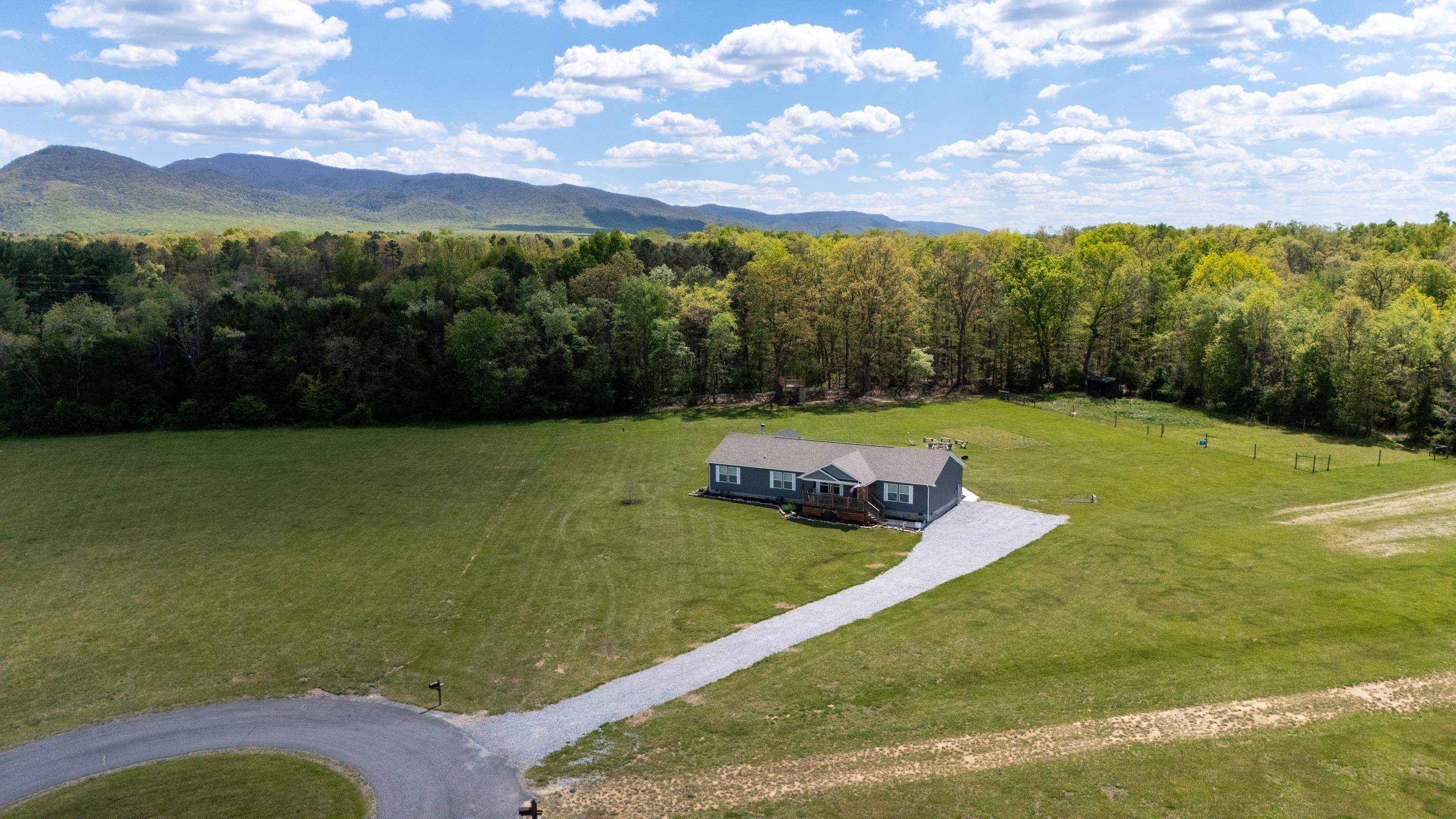 7669 FIFE LN, PORT REPUBLIC, Virginia 24471, 3 Bedrooms Bedrooms, ,2 BathroomsBathrooms,Residential,7669 FIFE LN,676123 MLS # 676123