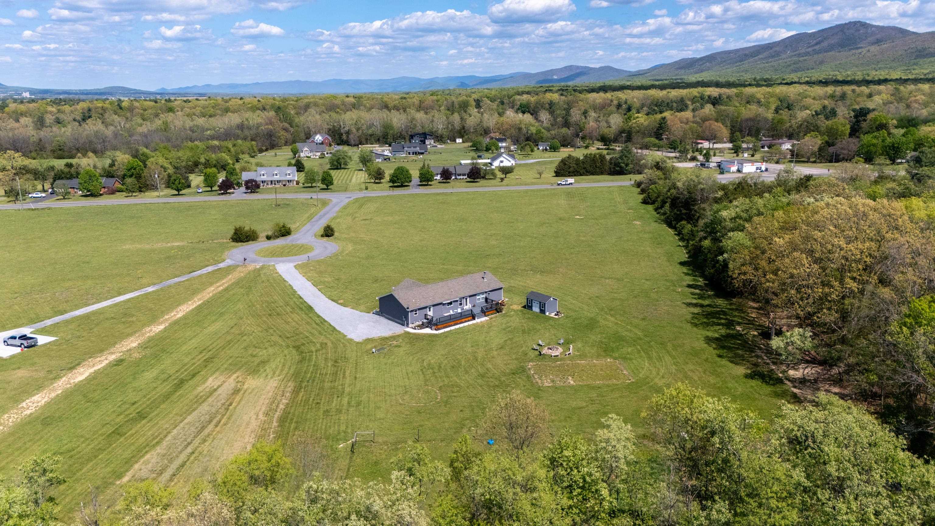 7669 FIFE LN, PORT REPUBLIC, Virginia 24471, 3 Bedrooms Bedrooms, ,2 BathroomsBathrooms,Residential,7669 FIFE LN,676123 MLS # 676123