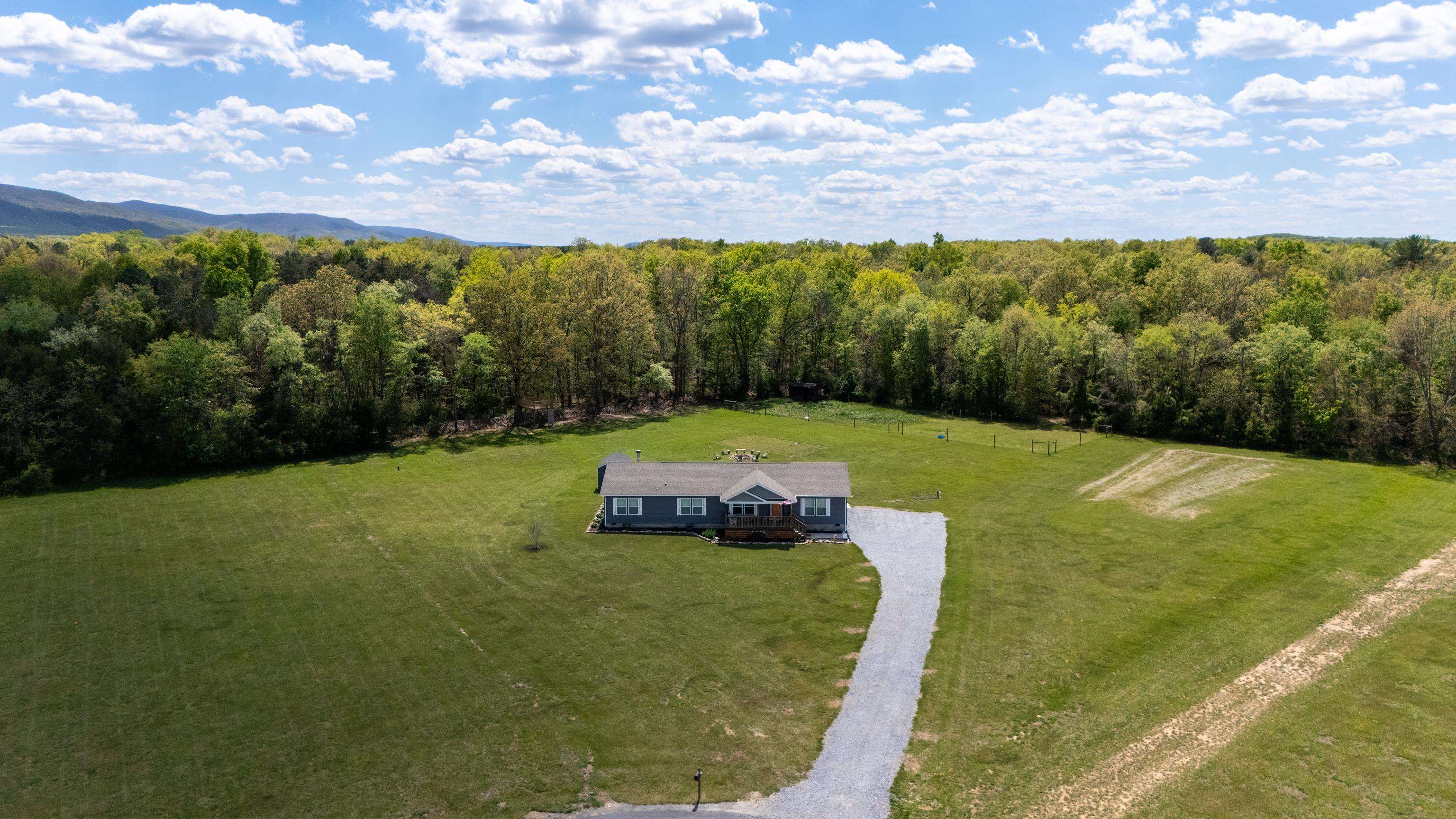 7669 FIFE LN, PORT REPUBLIC, Virginia 24471, 3 Bedrooms Bedrooms, ,2 BathroomsBathrooms,Residential,7669 FIFE LN,676123 MLS # 676123