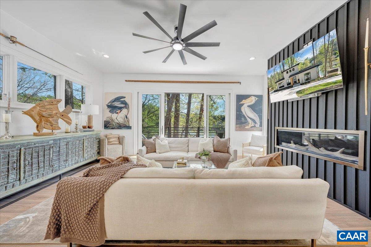 16358 MONETA RD, MONETA, Virginia 24121, 5 Bedrooms Bedrooms, ,3 BathroomsBathrooms,Residential,16358 MONETA RD,676131 MLS # 676131