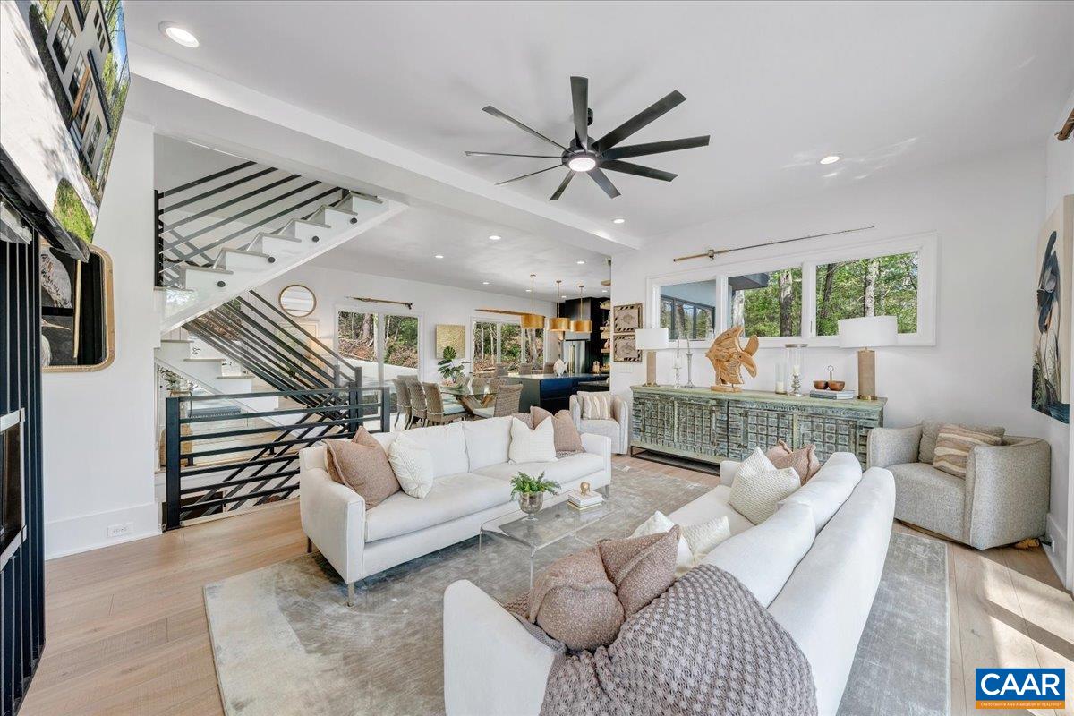 16358 MONETA RD, MONETA, Virginia 24121, 5 Bedrooms Bedrooms, ,3 BathroomsBathrooms,Residential,16358 MONETA RD,676131 MLS # 676131