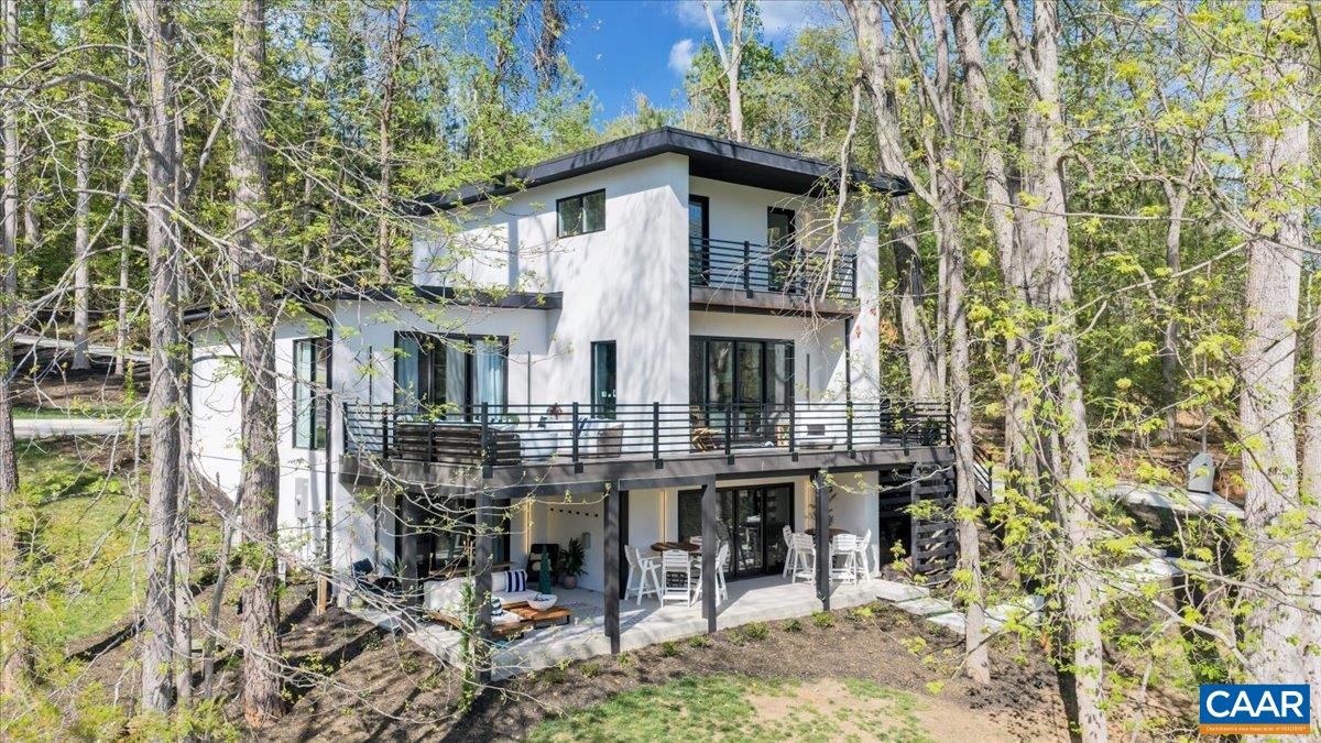 16358 MONETA RD, MONETA, Virginia 24121, 5 Bedrooms Bedrooms, ,3 BathroomsBathrooms,Residential,16358 MONETA RD,676131 MLS # 676131