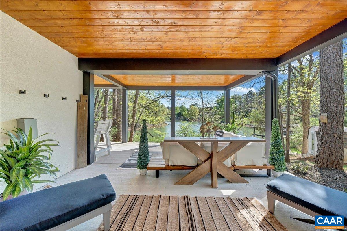 16358 MONETA RD, MONETA, Virginia 24121, 5 Bedrooms Bedrooms, ,3 BathroomsBathrooms,Residential,16358 MONETA RD,676131 MLS # 676131