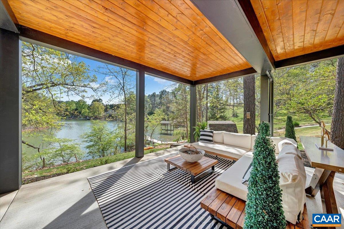 16358 MONETA RD, MONETA, Virginia 24121, 5 Bedrooms Bedrooms, ,3 BathroomsBathrooms,Residential,16358 MONETA RD,676131 MLS # 676131