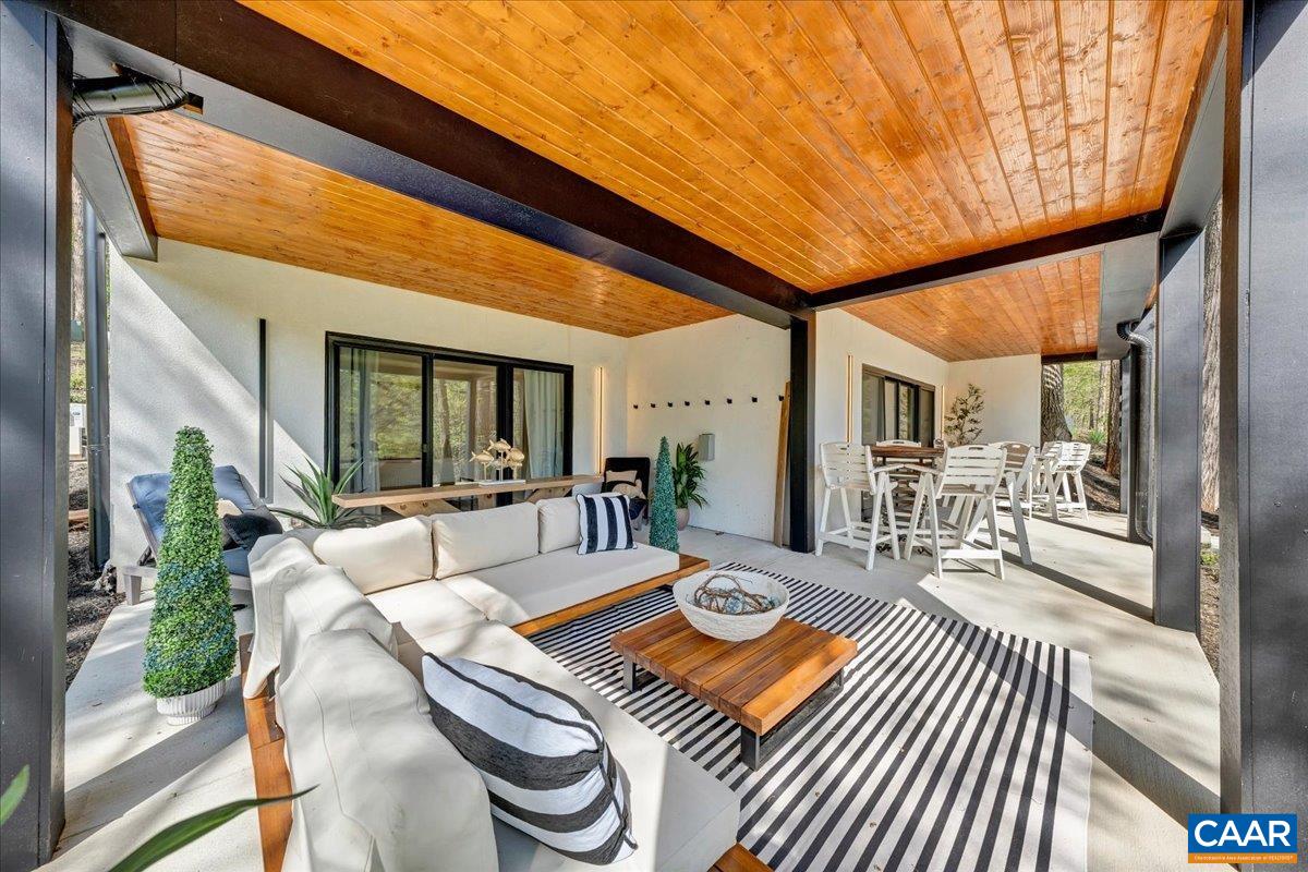 16358 MONETA RD, MONETA, Virginia 24121, 5 Bedrooms Bedrooms, ,3 BathroomsBathrooms,Residential,16358 MONETA RD,676131 MLS # 676131