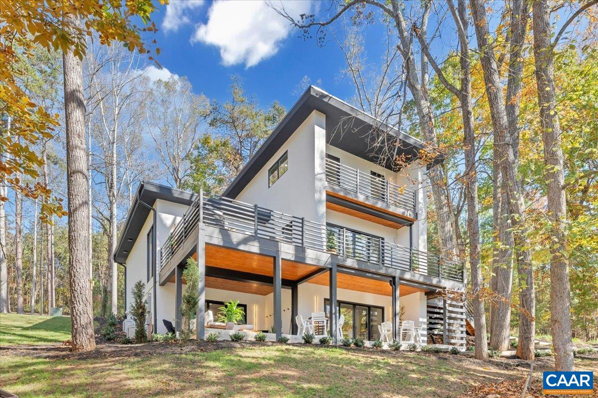 16358 MONETA RD, MONETA, Virginia 24121, 5 Bedrooms Bedrooms, ,3 BathroomsBathrooms,Residential,16358 MONETA RD,676131 MLS # 676131