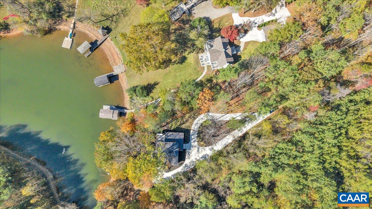 16358 MONETA RD, MONETA, Virginia 24121, 5 Bedrooms Bedrooms, ,3 BathroomsBathrooms,Residential,16358 MONETA RD,676131 MLS # 676131