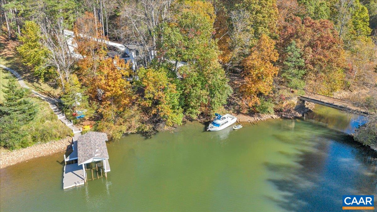 16358 MONETA RD, MONETA, Virginia 24121, 5 Bedrooms Bedrooms, ,3 BathroomsBathrooms,Residential,16358 MONETA RD,676131 MLS # 676131