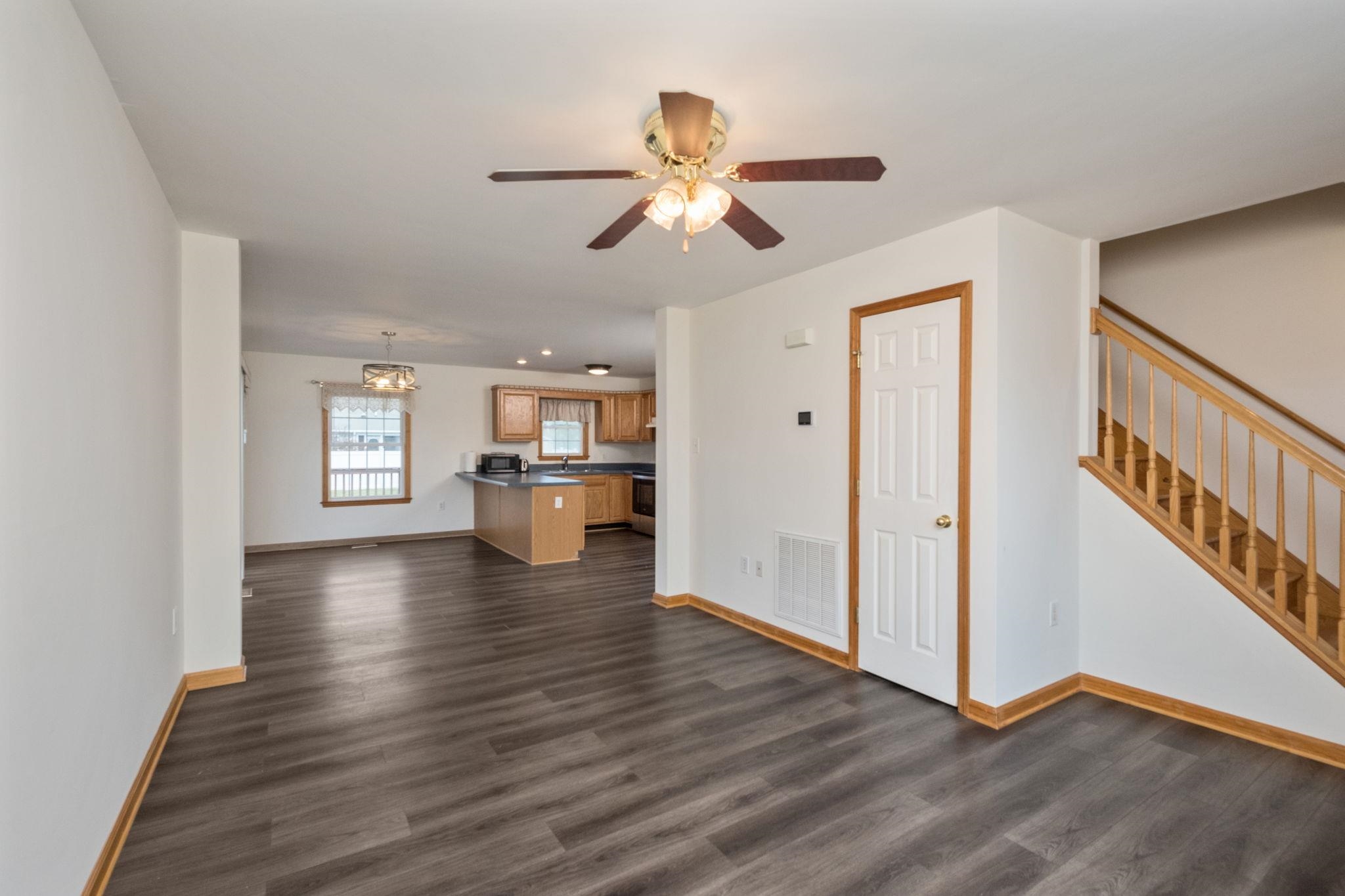 302 16TH ST, GROTTOES, Virginia 24441, 4 Bedrooms Bedrooms, ,2 BathroomsBathrooms,Residential,302 16TH ST,676136 MLS # 676136