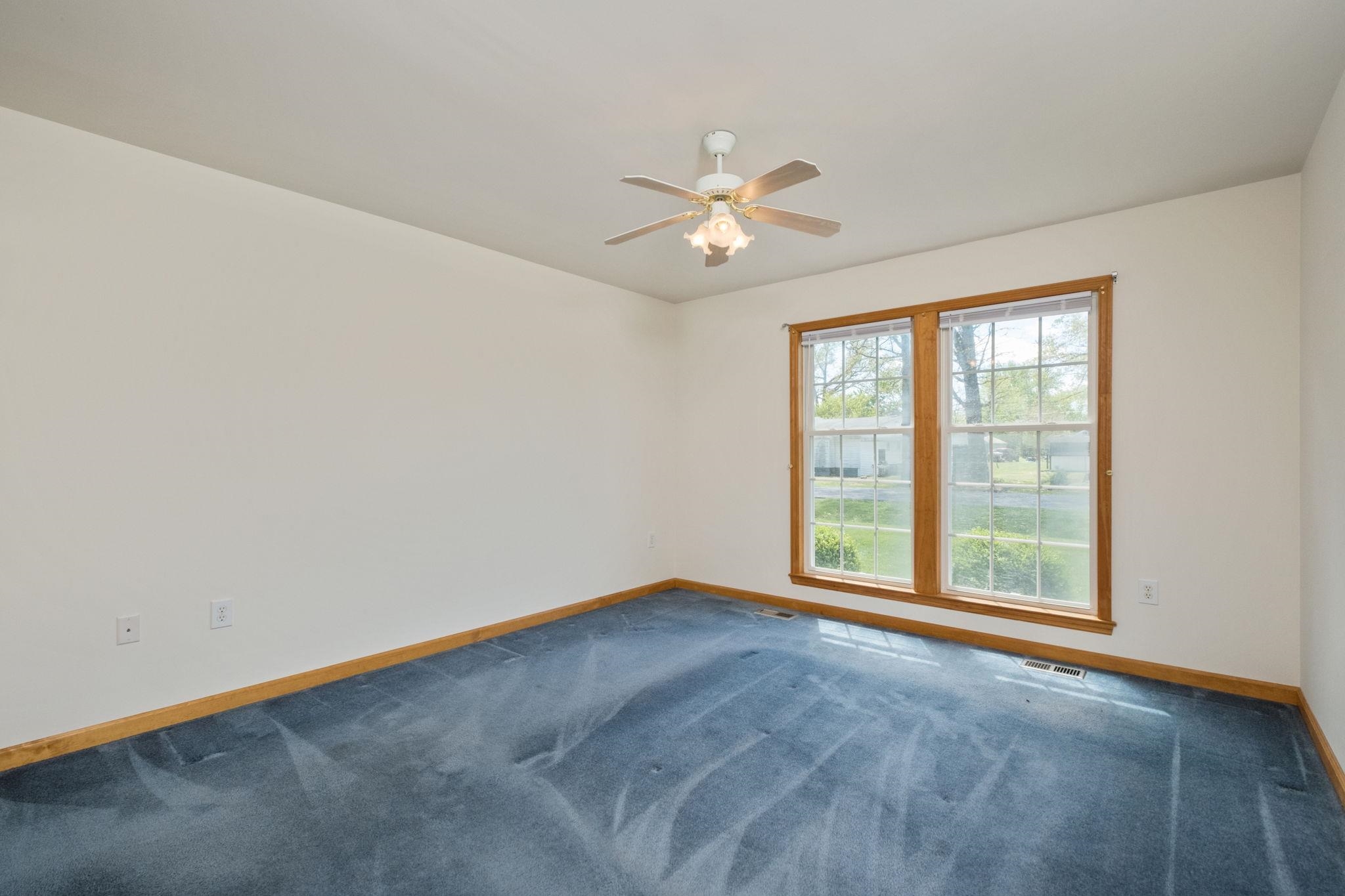 302 16TH ST, GROTTOES, Virginia 24441, 4 Bedrooms Bedrooms, ,2 BathroomsBathrooms,Residential,302 16TH ST,676136 MLS # 676136