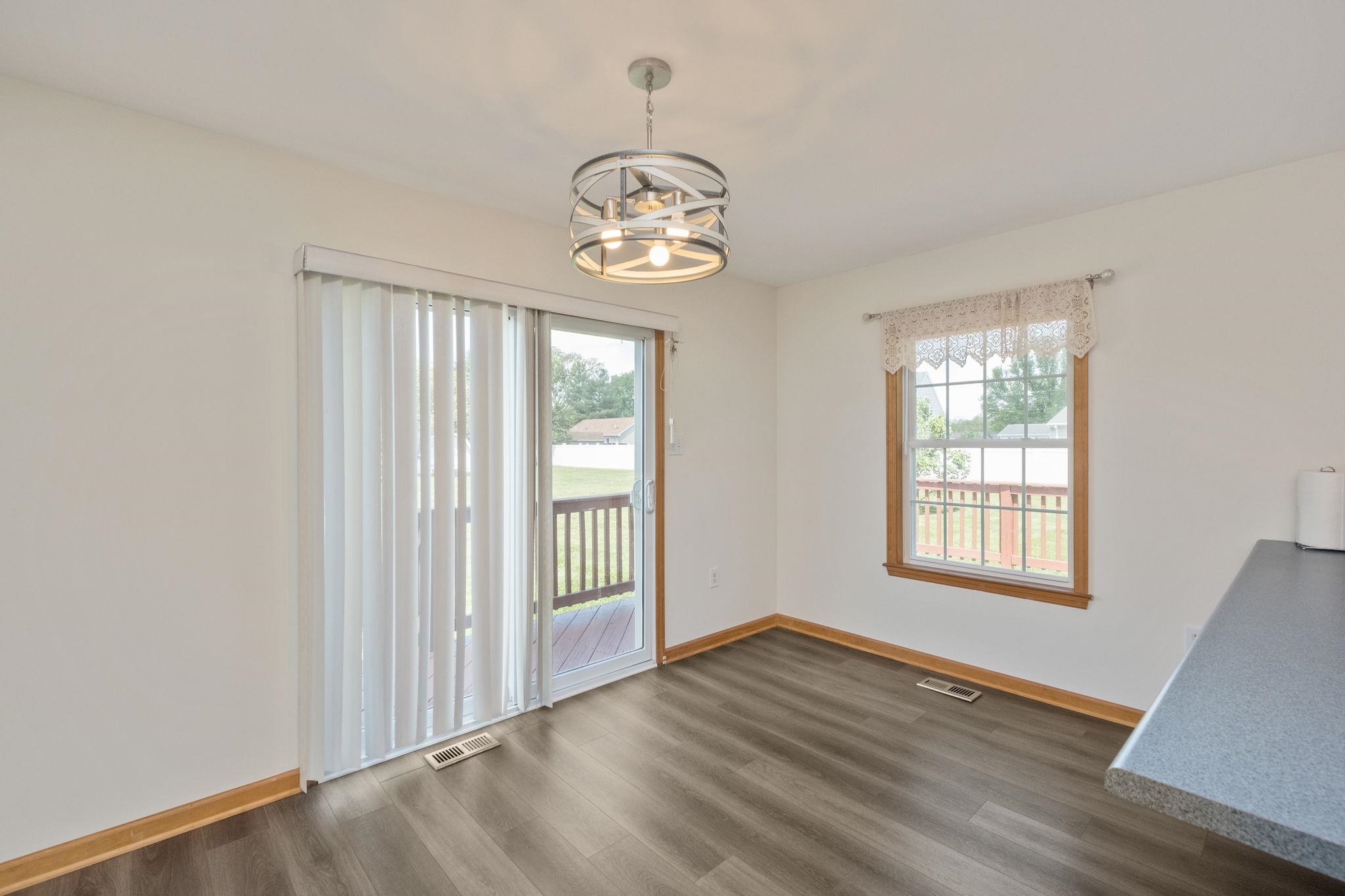 302 16TH ST, GROTTOES, Virginia 24441, 4 Bedrooms Bedrooms, ,2 BathroomsBathrooms,Residential,302 16TH ST,676136 MLS # 676136