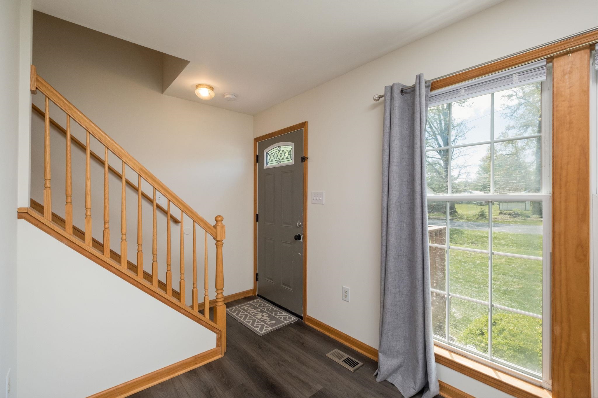 302 16TH ST, GROTTOES, Virginia 24441, 4 Bedrooms Bedrooms, ,2 BathroomsBathrooms,Residential,302 16TH ST,676136 MLS # 676136