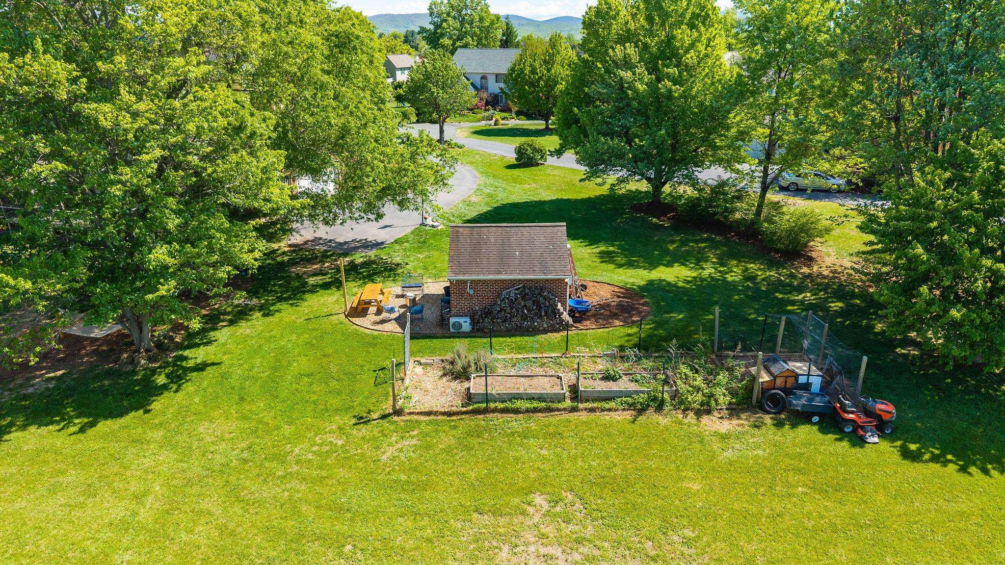 39 WELLINGTON PL, WAYNESBORO, Virginia 22980, 4 Bedrooms Bedrooms, ,3 BathroomsBathrooms,Residential,39 WELLINGTON PL,676142 MLS # 676142