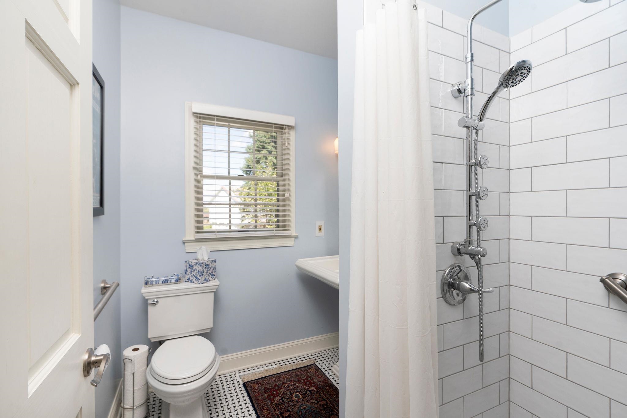 39 WELLINGTON PL, WAYNESBORO, Virginia 22980, 4 Bedrooms Bedrooms, ,3 BathroomsBathrooms,Residential,39 WELLINGTON PL,676142 MLS # 676142