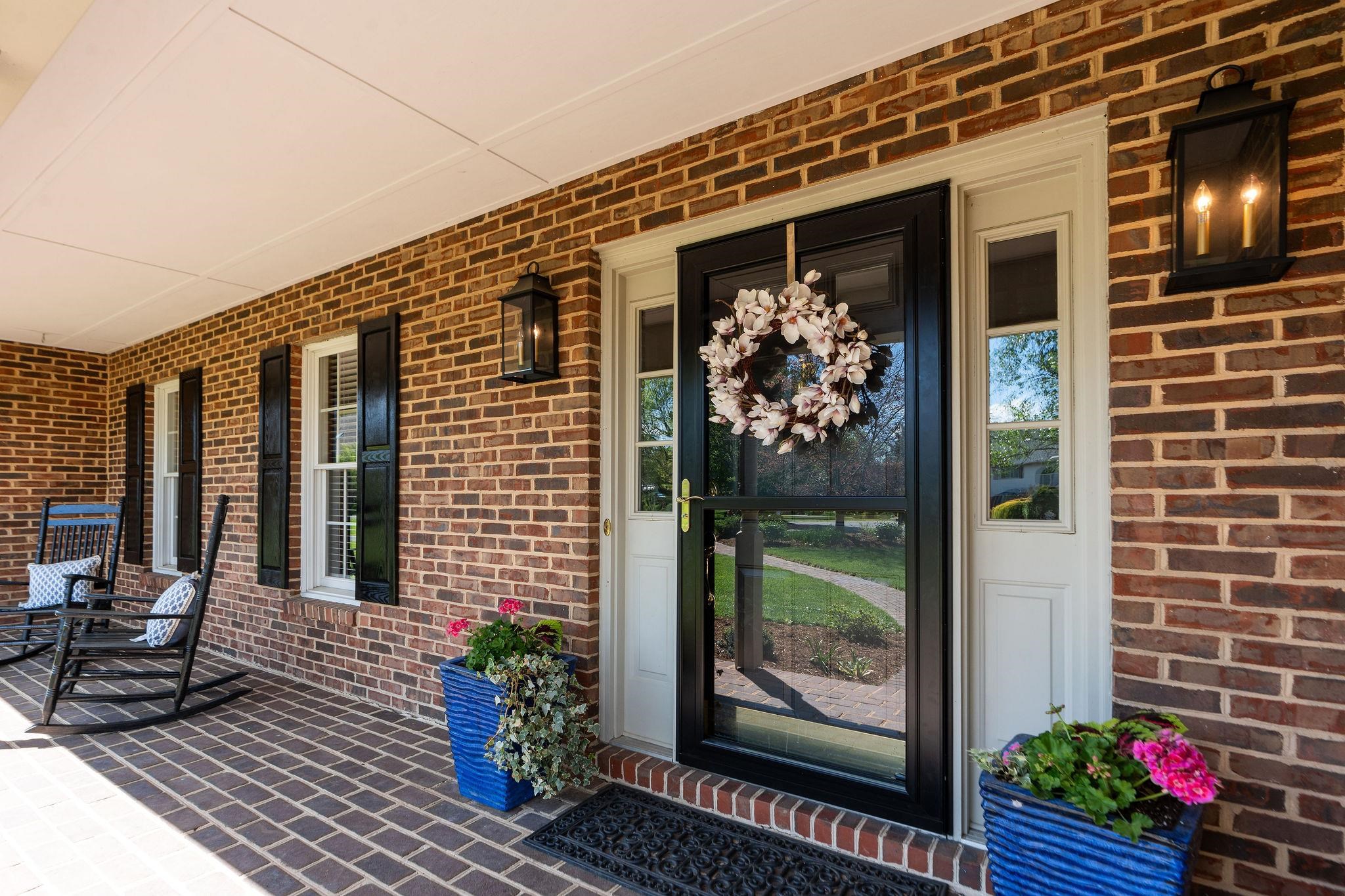 39 WELLINGTON PL, WAYNESBORO, Virginia 22980, 4 Bedrooms Bedrooms, ,3 BathroomsBathrooms,Residential,39 WELLINGTON PL,676142 MLS # 676142