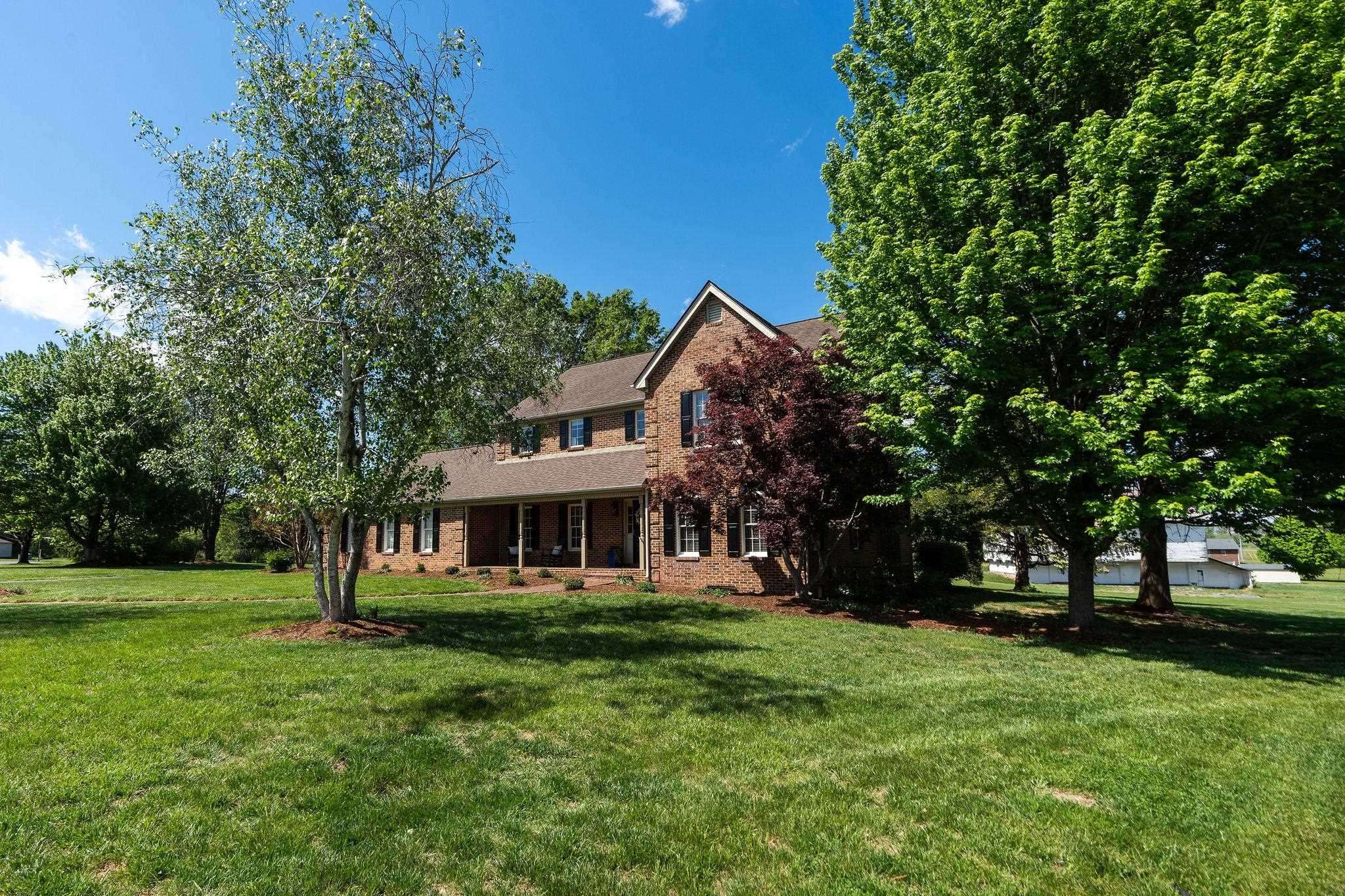 39 WELLINGTON PL, WAYNESBORO, Virginia 22980, 4 Bedrooms Bedrooms, ,3 BathroomsBathrooms,Residential,39 WELLINGTON PL,676142 MLS # 676142