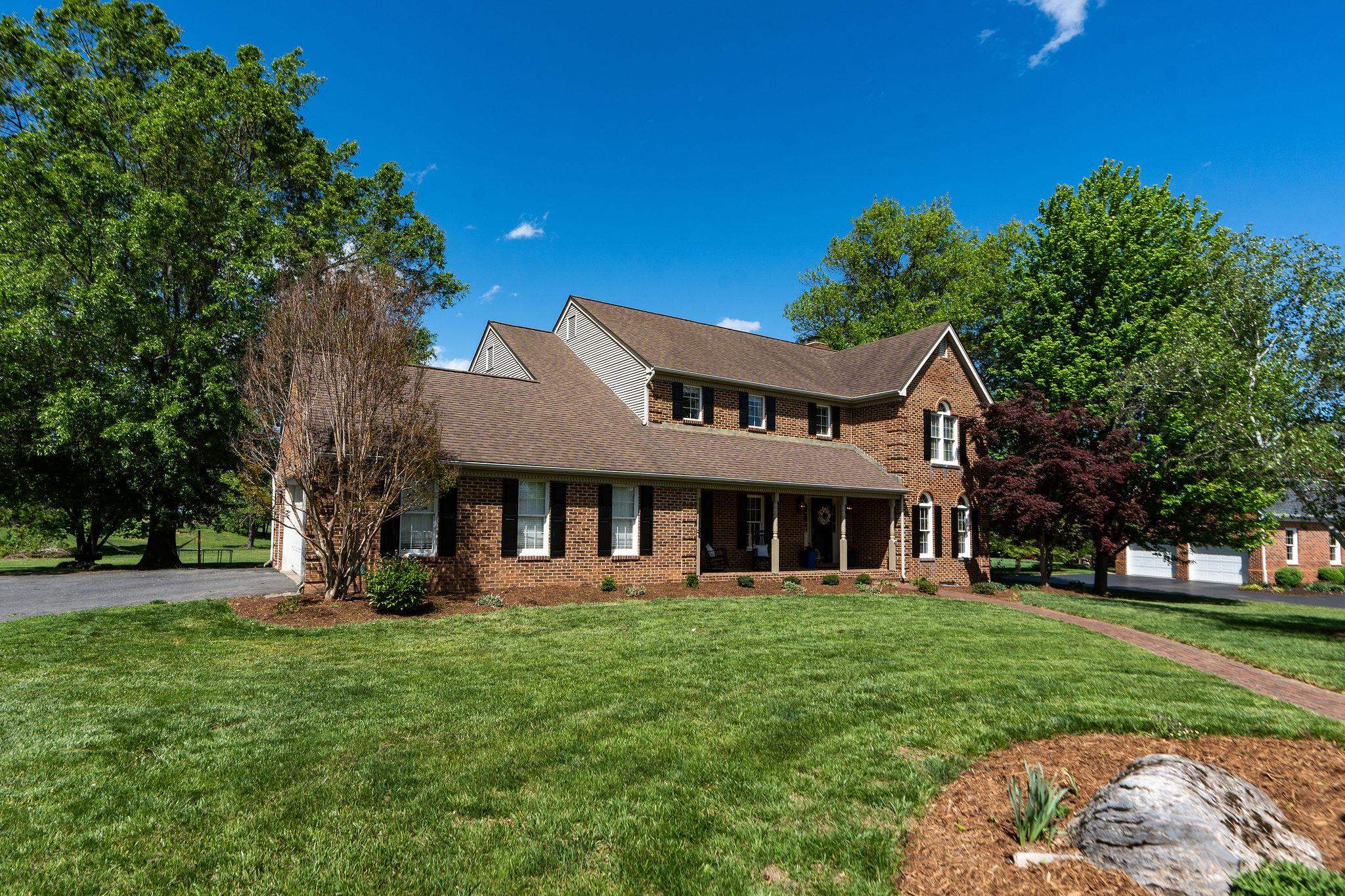 39 WELLINGTON PL, WAYNESBORO, Virginia 22980, 4 Bedrooms Bedrooms, ,3 BathroomsBathrooms,Residential,39 WELLINGTON PL,676142 MLS # 676142