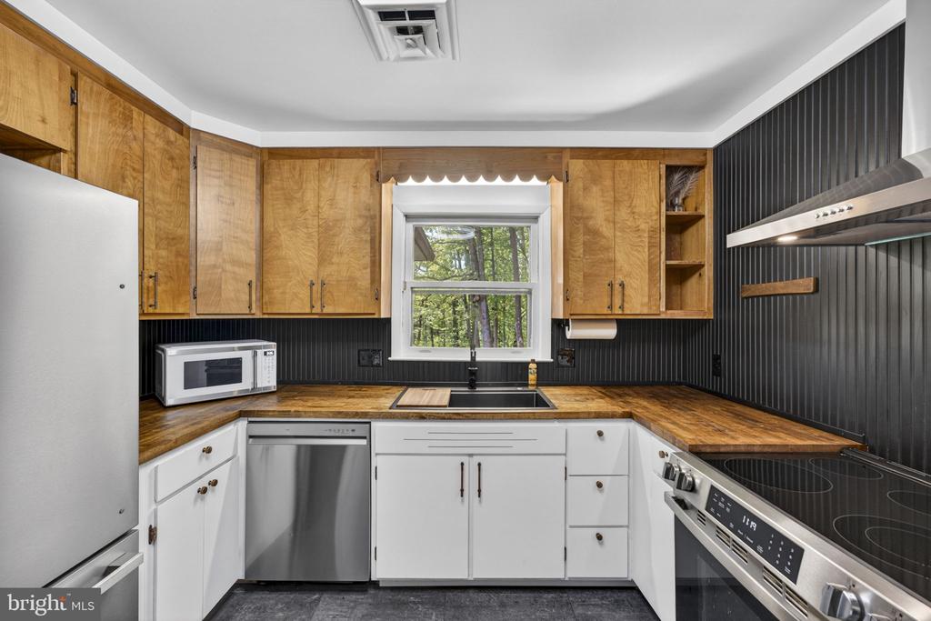 3690 BEAUTIFUL RUN RD, ORANGE, Virginia 22960, 4 Bedrooms Bedrooms, ,3 BathroomsBathrooms,Residential,3690 BEAUTIFUL RUN RD,VAMA2002646 MLS # VAMA2002646