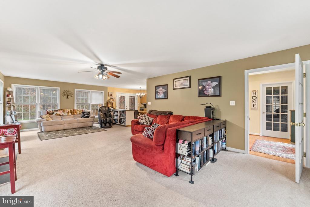 19388 MANOR DR, CULPEPER, Virginia 22701, 4 Bedrooms Bedrooms, ,3 BathroomsBathrooms,Residential,19388 MANOR DR,VACU2013222 MLS # VACU2013222