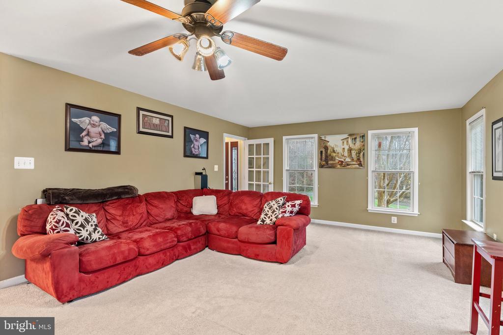 19388 MANOR DR, CULPEPER, Virginia 22701, 4 Bedrooms Bedrooms, ,3 BathroomsBathrooms,Residential,19388 MANOR DR,VACU2013222 MLS # VACU2013222