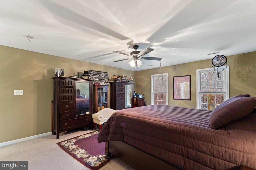 19388 MANOR DR, CULPEPER, Virginia 22701, 4 Bedrooms Bedrooms, ,3 BathroomsBathrooms,Residential,19388 MANOR DR,VACU2013222 MLS # VACU2013222