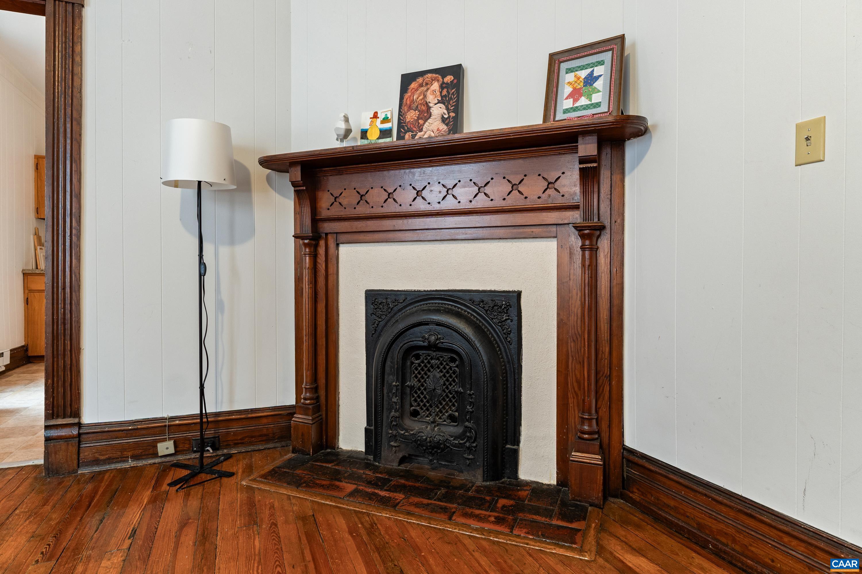 10 N MARKET ST, STAUNTON, Virginia 24401, ,Residential,10 N MARKET ST,676088 MLS # 676088