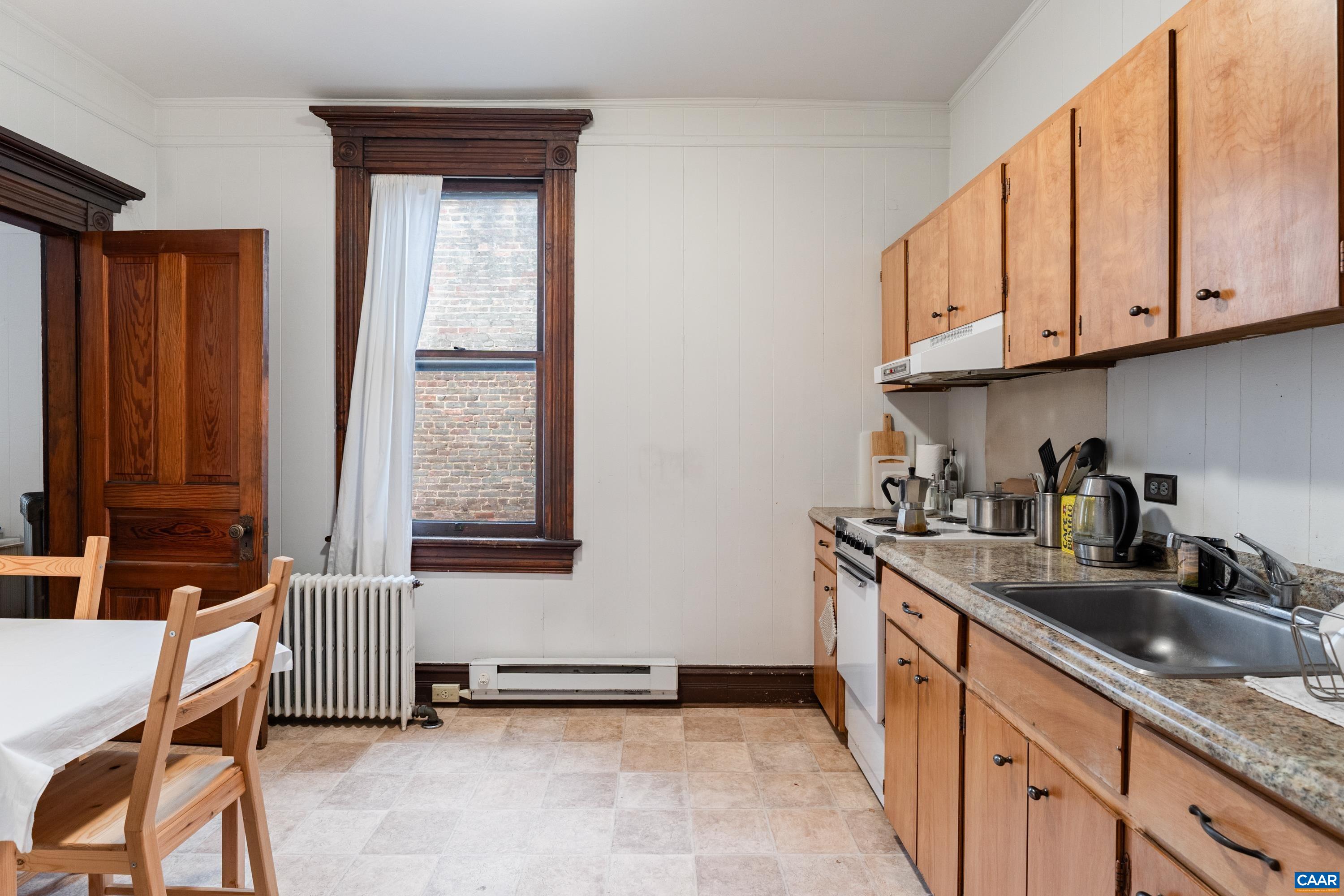 10 N MARKET ST, STAUNTON, Virginia 24401, ,Residential,10 N MARKET ST,676088 MLS # 676088