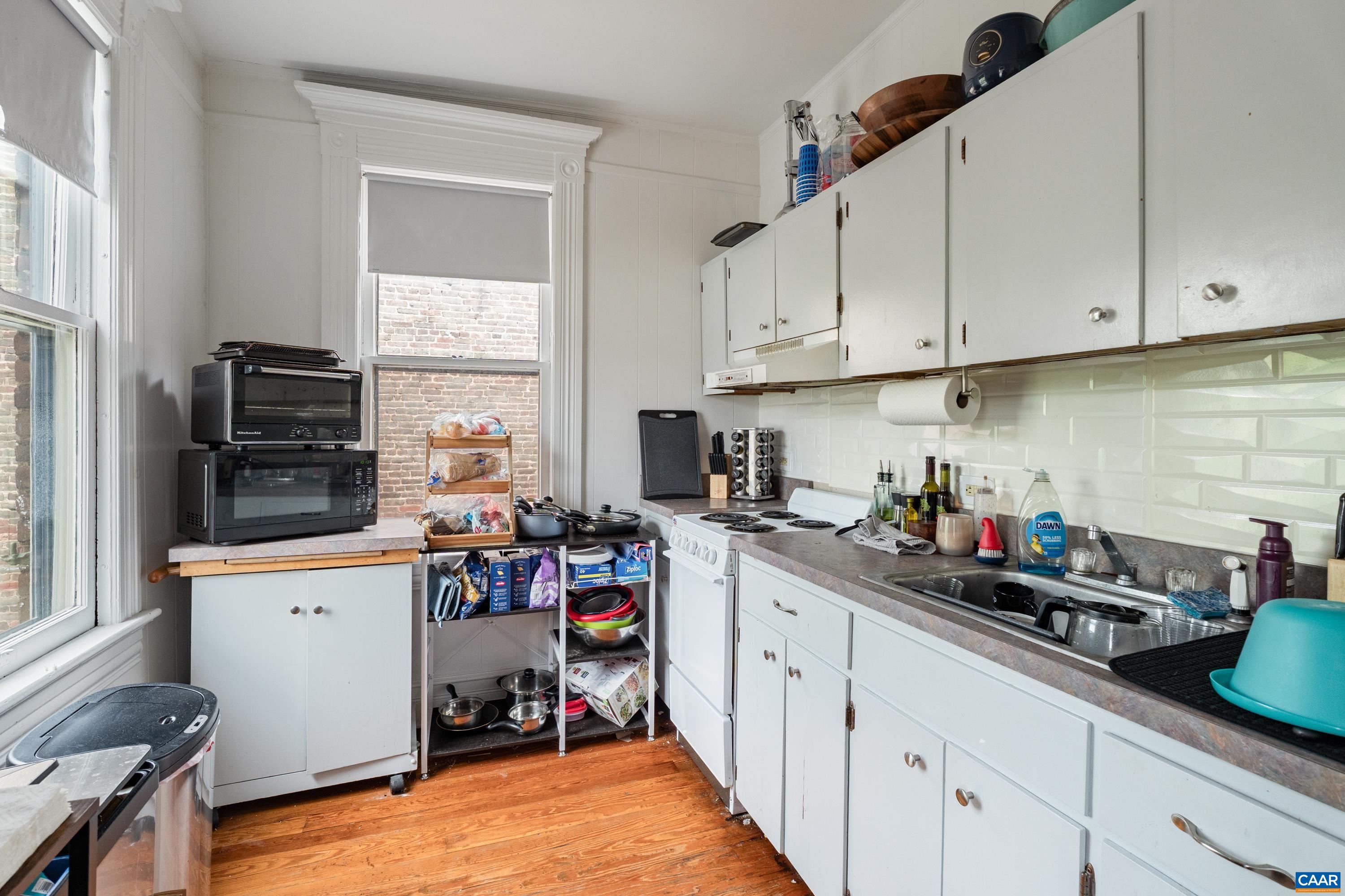 10 N MARKET ST, STAUNTON, Virginia 24401, ,Residential,10 N MARKET ST,676088 MLS # 676088