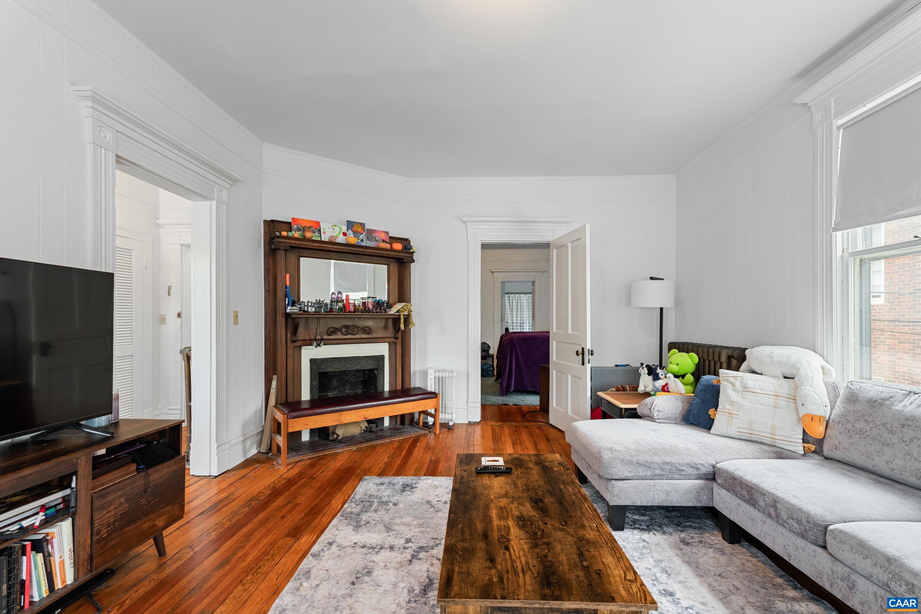 10 N MARKET ST, STAUNTON, Virginia 24401, ,Residential,10 N MARKET ST,676088 MLS # 676088