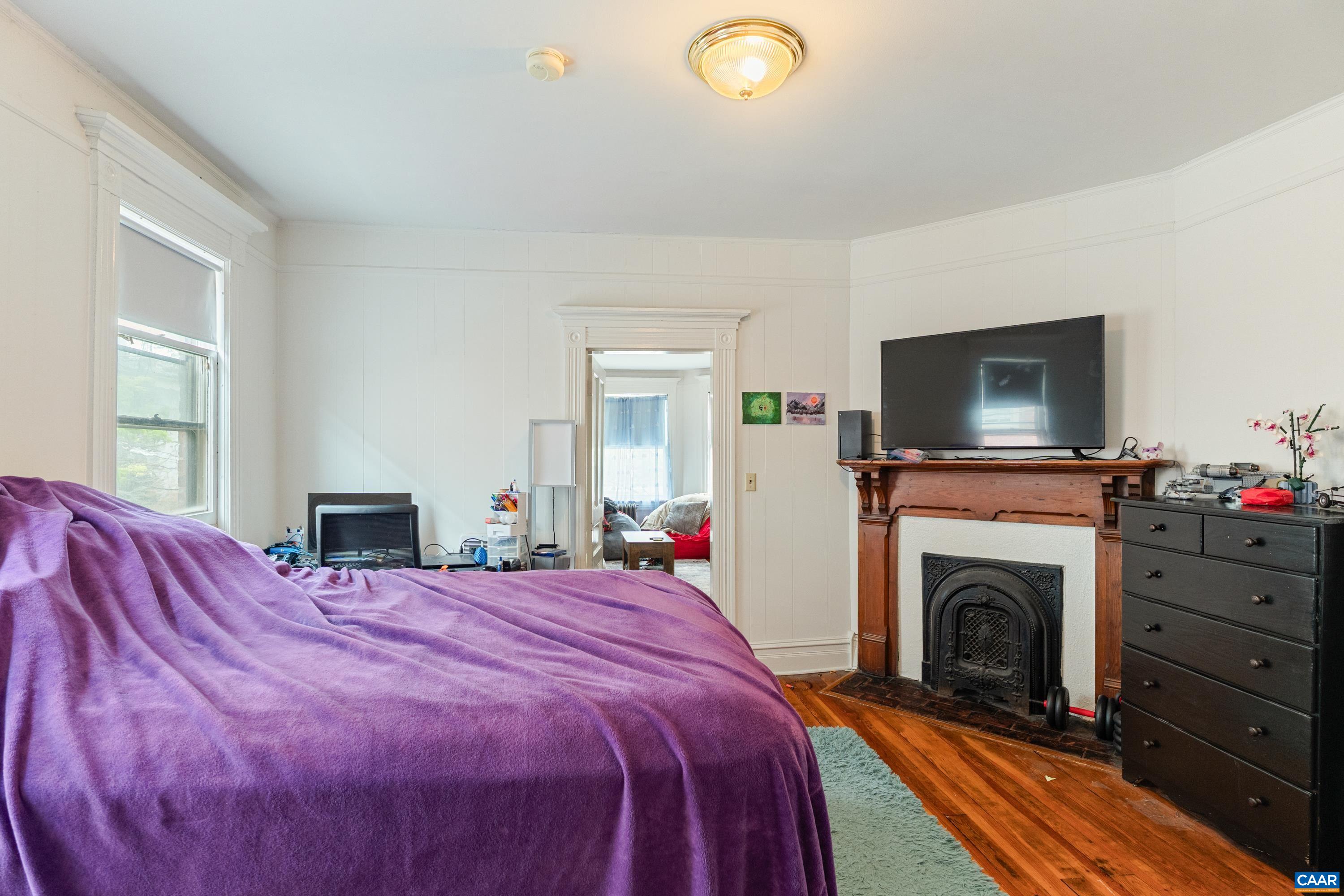 10 N MARKET ST, STAUNTON, Virginia 24401, ,Residential,10 N MARKET ST,676088 MLS # 676088