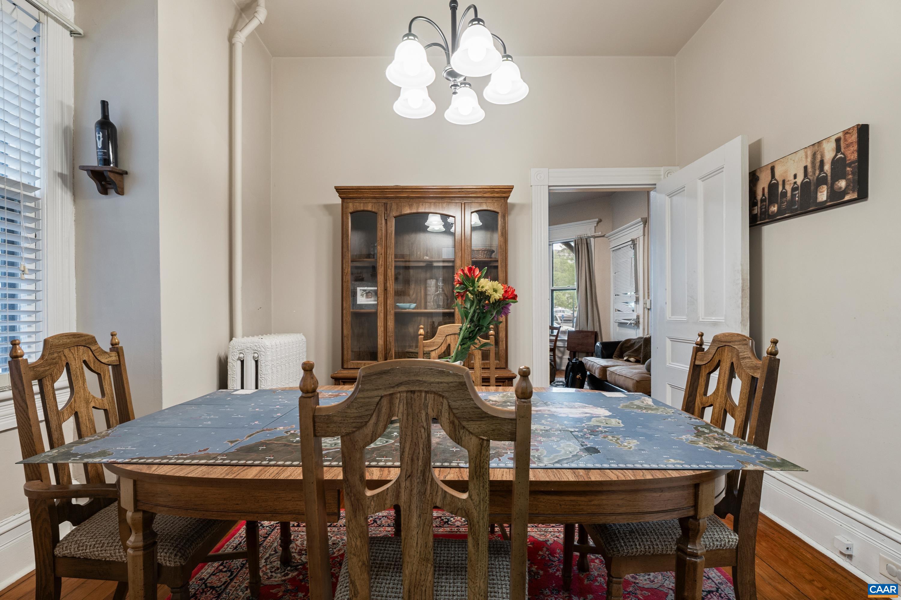 10 N MARKET ST, STAUNTON, Virginia 24401, ,Residential,10 N MARKET ST,676088 MLS # 676088