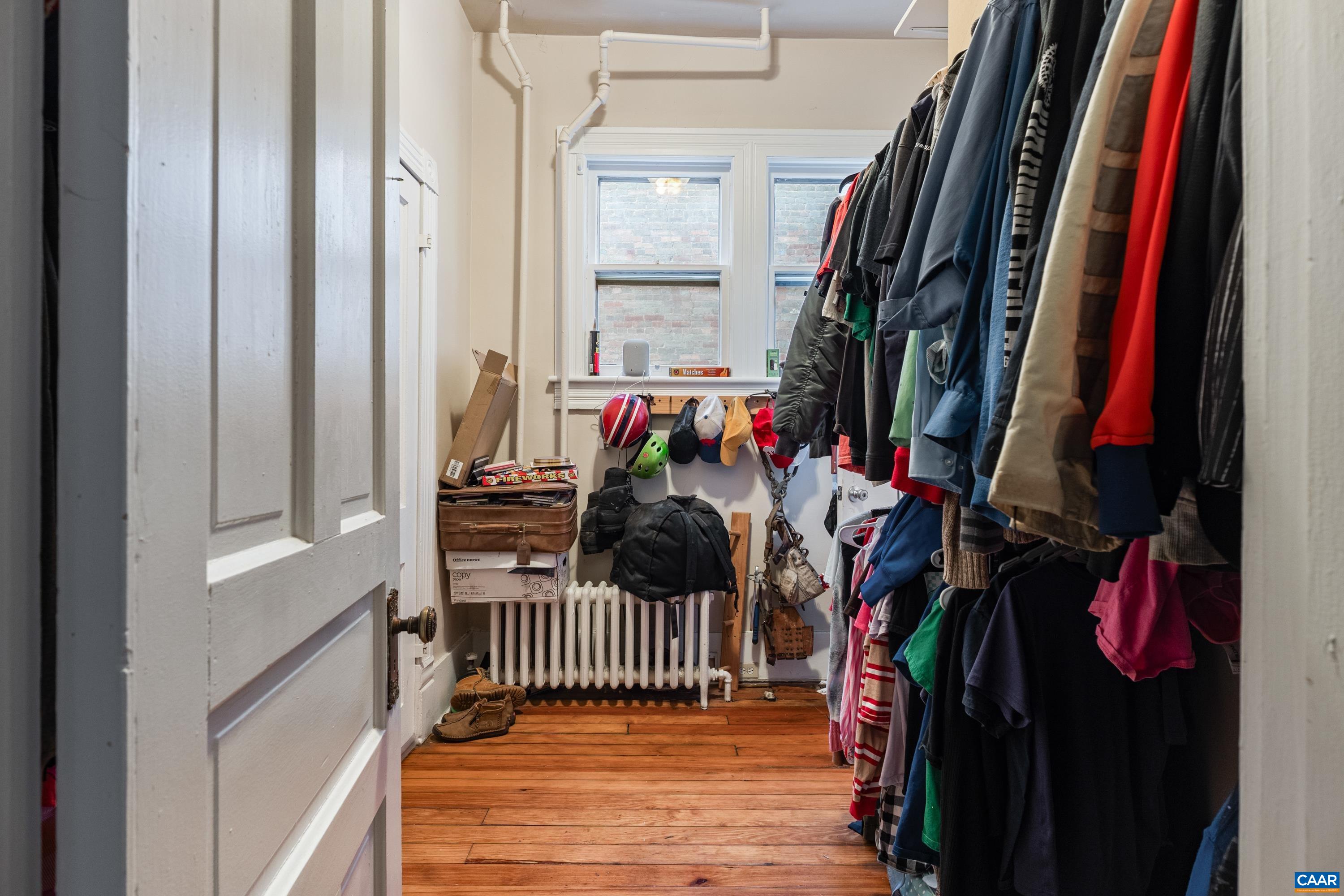 10 N MARKET ST, STAUNTON, Virginia 24401, ,Residential,10 N MARKET ST,676088 MLS # 676088